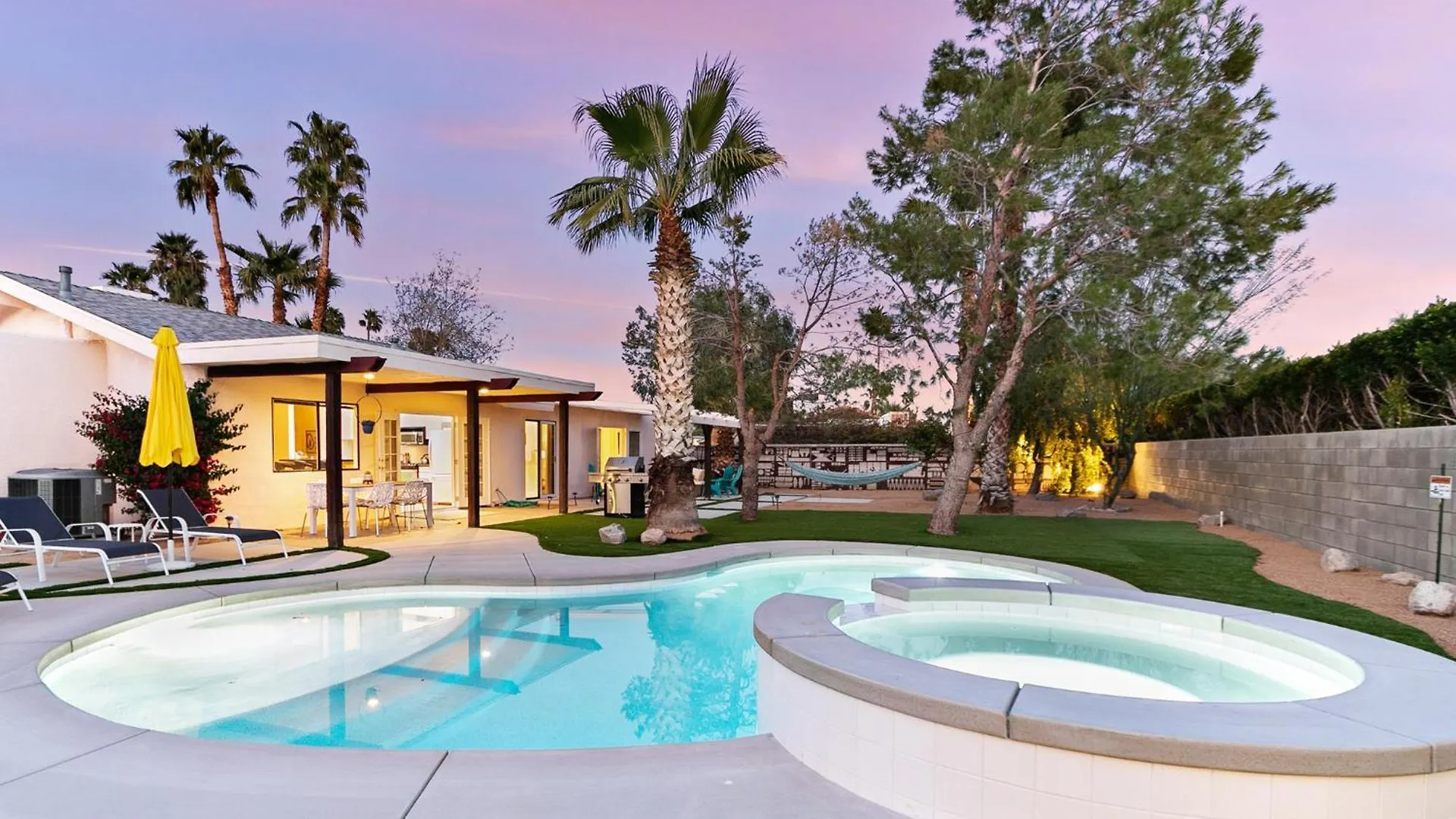 Casa de Férias Dreamville Palm Springs - Pool, Hot Tub And Mtn Views Estados Unidos da América